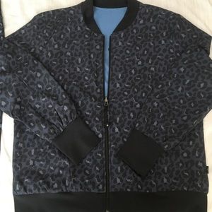 Sketchers Jacket with leggings, Jacket is reversible! Gray/black leopard print!